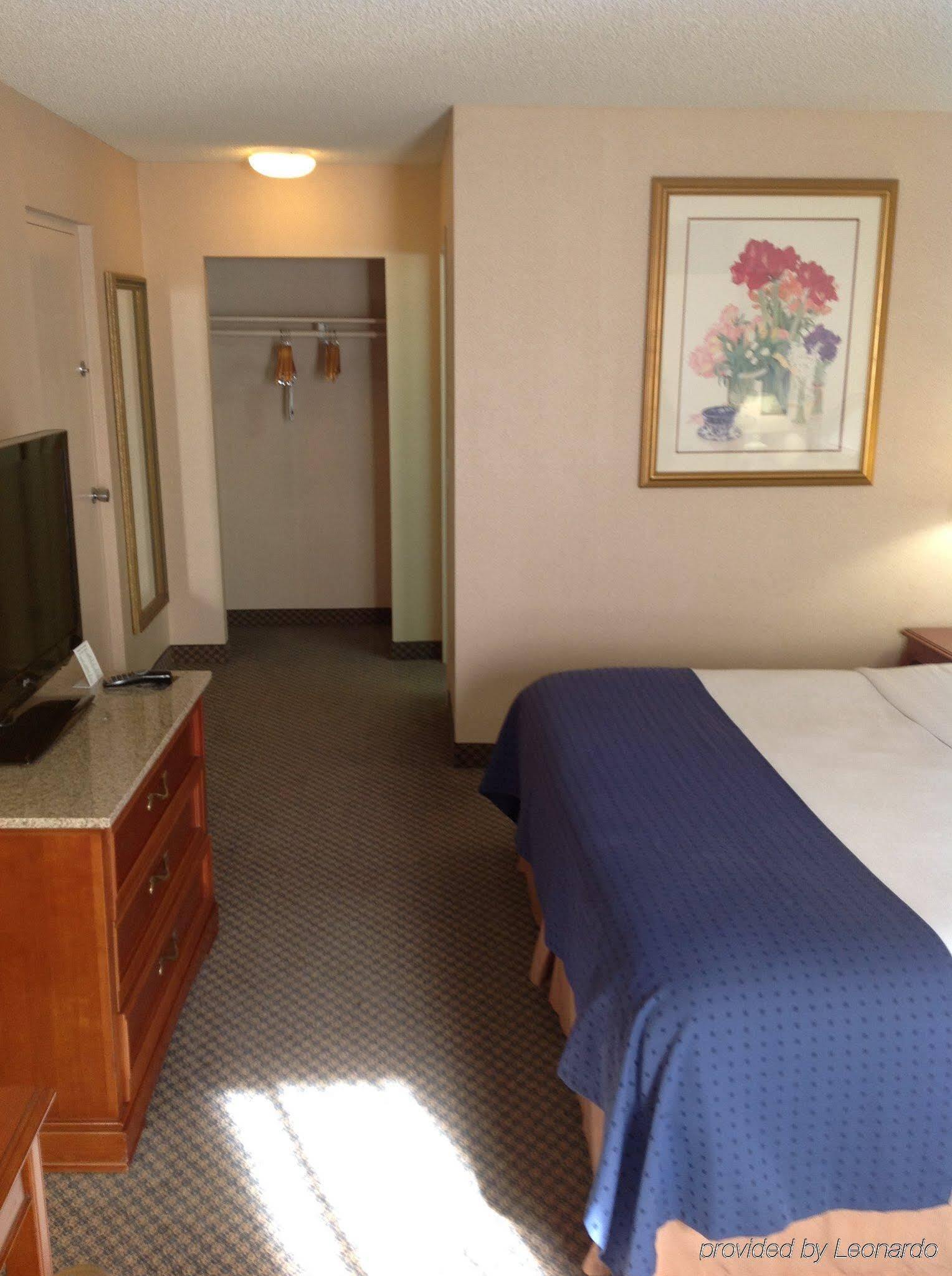 Wyndham Visalia Hotel Exterior foto
